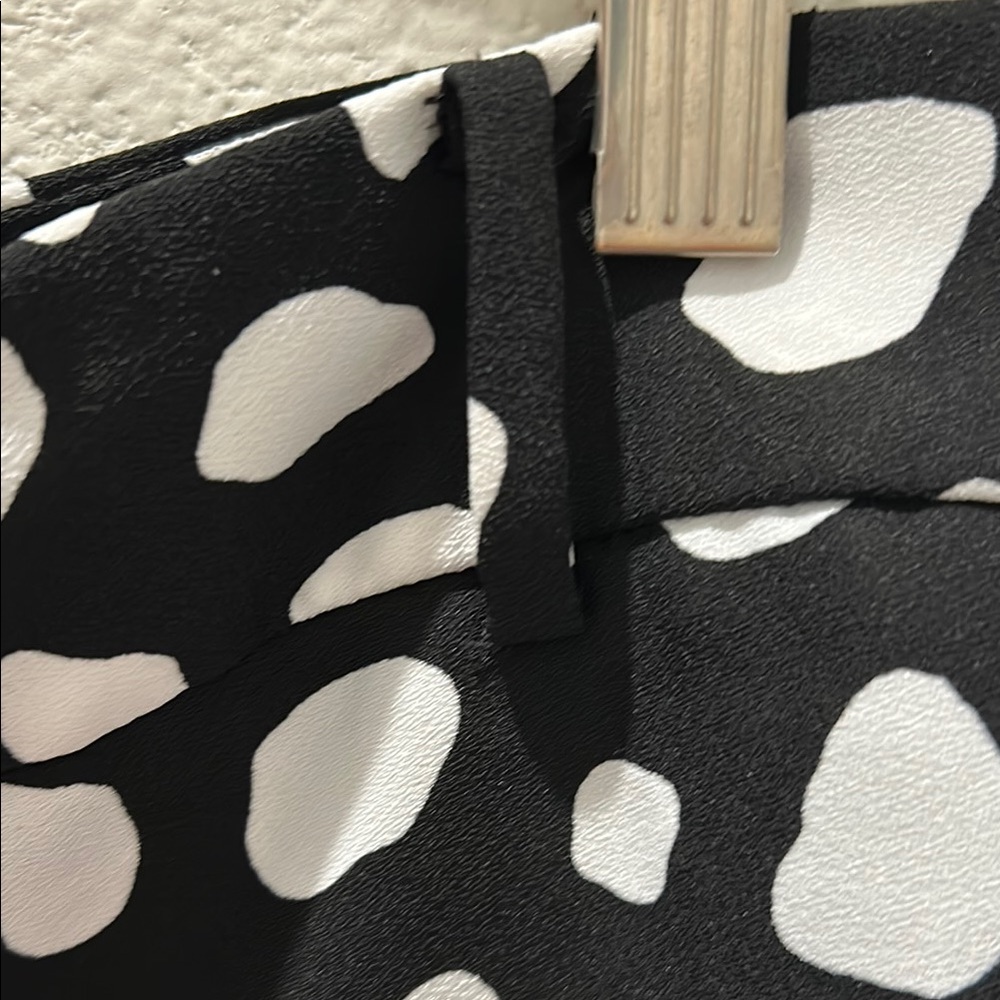 ANN TAYLOR Black and White Polka Dot Women's Shorts - Picture 7 of 9